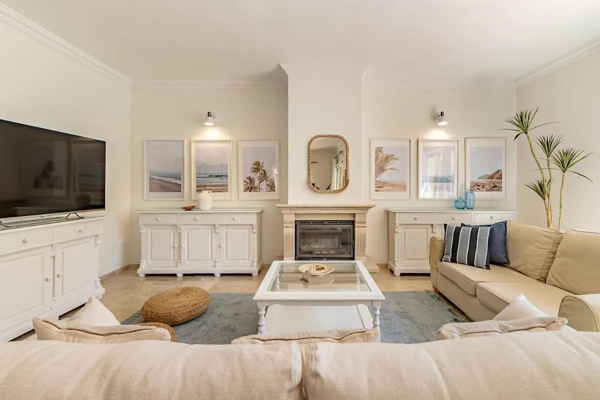 Villa Casa Florida Luxury Villa, Heated Pool, Hot Tub, Next To The Beach Marbella