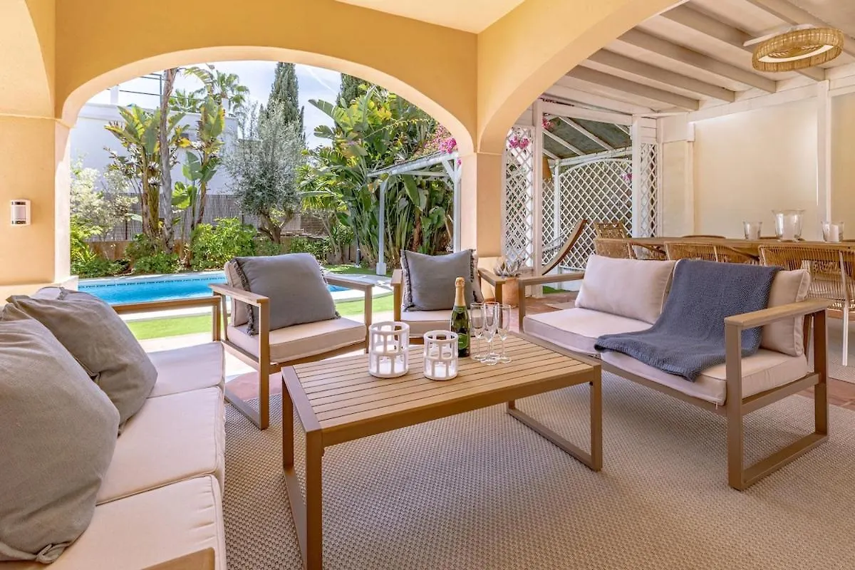 Casa Florida Luxury Villa, Heated Pool, Hot Tub, Next To The Beach Marbella 0*,  Spain