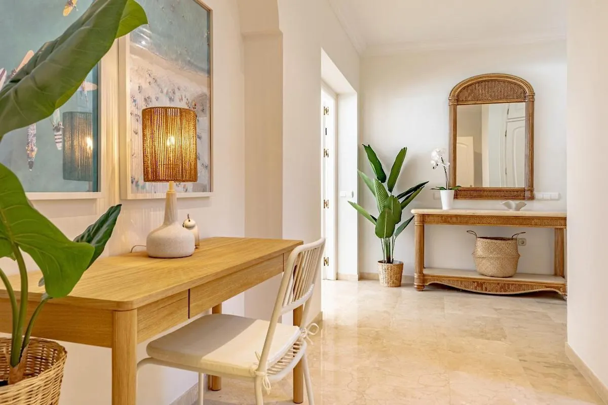 Casa Florida Luxury Villa, Heated Pool, Hot Tub, Next To The Beach Marbella 0*,