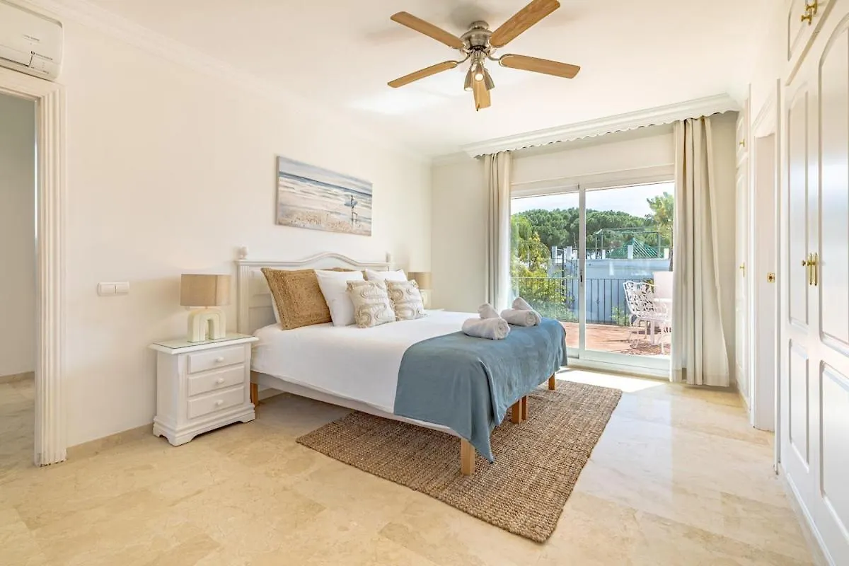 Casa Florida Luxury Villa, Heated Pool, Hot Tub, Next To The Beach Marbella 0*,  Spain